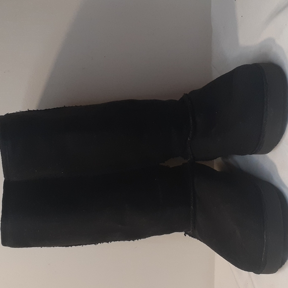Airwalk Women's Black Suede Boots - Picture 2 of 6